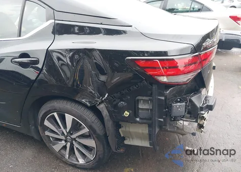 2021 Nissan Sentra Sv Xtronic Cvt z USA, uszkodzony, nr VIN 3N1AB8CV3MY235141